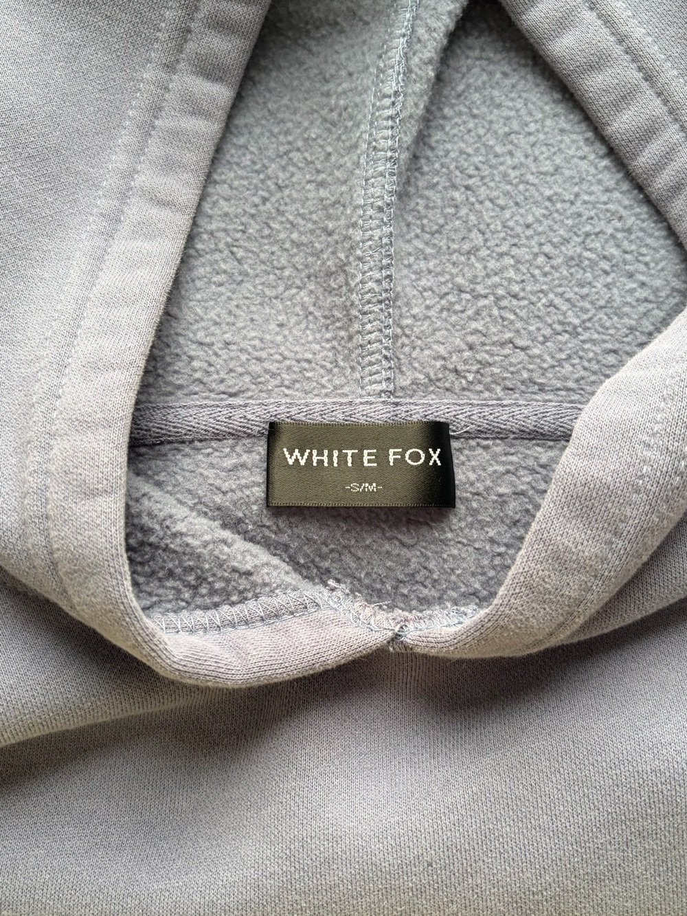 White Fox Offstage Womens Hoodie- size s/m - Picture 3 of 5